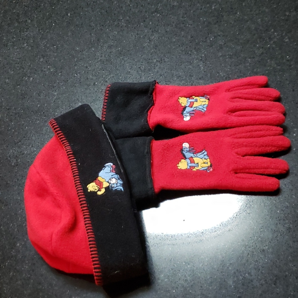 Womens Disney hat and glove set